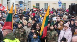 Sostinėje tūkstančiai žmonių Vasario 16-ąją paminėjo tradicinėje eisenoje (Greta Skaraitienė/Fotobankas)