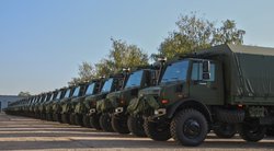 Lietuvos kariuomenei perduota 110 naujų sunkvežimių (nuotr. vyr eil. Mantautas Patašius)  