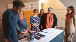 Andrius Tapinas perdavė Ukrainos institucijų apdovanojimus Lietuvos nacionaliniam muziejui  