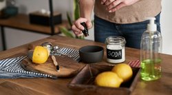 Namų priežiūrai išbandykite šiuos eterinių aliejų mišinius: sveikata jums padėkos (nuotr. Shutterstock.com)