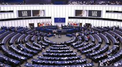 Europos Parlamentas pritarė draudimui finansuoti politinę reklamą iš užsienio  (nuotr. SCANPIX)