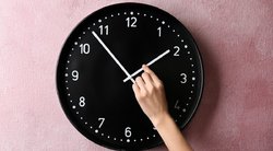 Laikrodžio sukimas  (nuotr. Shutterstock.com)
