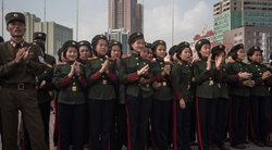 Moterys Šiaurės Korėjos kariuomenėje: prievartavimai, badas ir sanitarinių sąlygų košmaras (nuotr. SCANPIX)