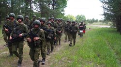 Lietuvos kariai treniruojasi tarptautinėse karinėse pratybose „Anakonda 2016“ Lenkijoje (nuotr. Lietuvos kariuomenės)  