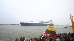 Į Klaipėdą įplaukė suskystintųjų gamtinių dujų terminalo (SGD) laivas–saugykla „Independence“ (nuotr. Fotodiena.lt)