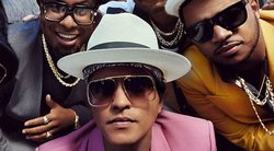 Bruno Mars hitas „Uptown Funk“  (nuotr. YouTube)