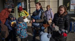 Ukrainos mamos ir vaikai (nuotr. SCANPIX)