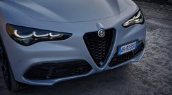 „Alfa Romeo Giulia“ ir „Stelvio“ neturės hibridinių jėgainių ir iškart taps elektromobiliais