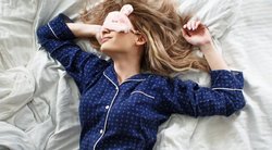 Prabudus ryte padarykite tai savo lovoje: jausitės daug geriau  (nuotr. shutterstock.com)
