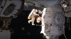 Rusų kosmonautas TKS per šventes liko be dovanų (nuotr. SCANPIX)