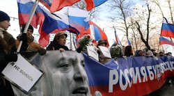 Maskvoje tūkstančiai demonstrantų minėjo opozicijos lyderio Nemcovo nužudymo metines (nuotr. SCANPIX)
