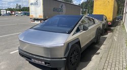 Lietuvos muitinininkai Šalčininkuose sulaikė du „Tesla Cybertruck“ elektrinius pikapus Muitinės nuotr.