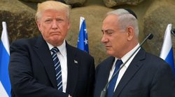 Donaldas Trumpas su Benjaminu Netanyahu (nuotr. SCANPIX)