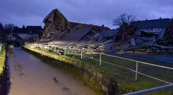 Europoje siaučiančios smarkios audros nusinešė devynias gyvybes  