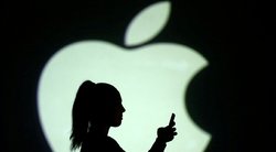 Telefonų „iPhone“ paklausai didėjant, pirmuoju ketvirčiu išaugo bendrovės „Apple“ pelnas  (nuotr. SCANPIX)