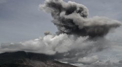 Sinabungo ugnikalnis (nuotr. SCANPIX)