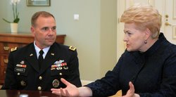 Ben Hodges ir Dalia Grybauskaitė (nuotr. SCANPIX)