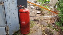 Kalvarijos savivaldybėje, name, sprogus dujų balionui, moteris apdegė galvą ir rankas (nuotr. Vaida Girčė)  
