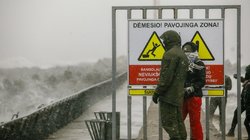 Lietuvoje – pavojingi orai: įspėja pasisaugoti (Erikas Ovčarenko/ BNS nuotr.)