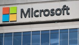 „Microsoft“ serveriai „nulūžo“: daliai vartotojų neveikia „Outlook“, „Xbox Live“ ar „Microsoft Teams“ (nuotr. SCANPIX)