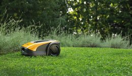 Lengvesnei vejos priežiūrai: 3 priežastys, kodėl verta įsigyti bevielį vejos robotą  