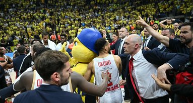 Konfliktas Stambule: po rungtynių Fenerbahce“ sirgaliai puolė „Monaco“ krepšininkus (nuotr. SCANPIX)