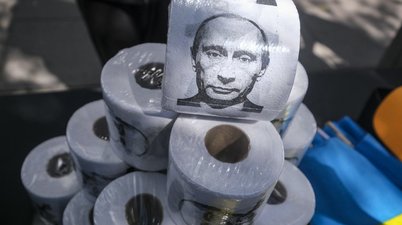 Vladimiro Putino atvaizdas ant tualetinio popieriaus (nuotr. SCANPIX)