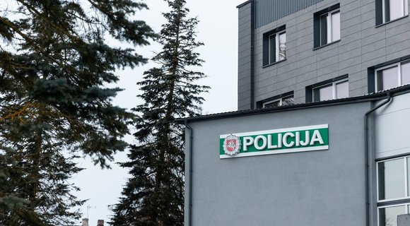 Vilniuje, daugiabučio laiptinėje, rastas 35-erių vyro kūnas