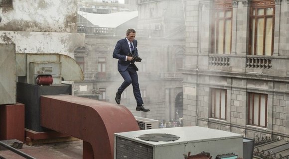 Scena iš filmo „Džeimsas Bondas“ (nuotr. „Acme Film“ arhyvo)