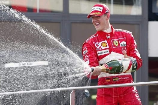 Schumacherį dievinę italai pyko dėl vokiečio elgesio ant podiumo (nuotr. SCANPIX)