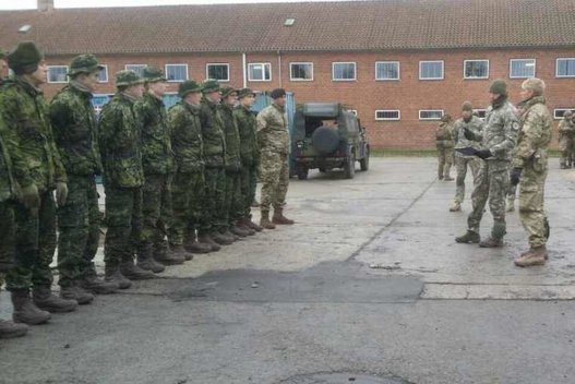 Į JAV vadovaujamos koalicijos operaciją Irake išlydėta pirmoji Lietuvos kariuomenės instruktorių grupė (nuotr. KAM)  