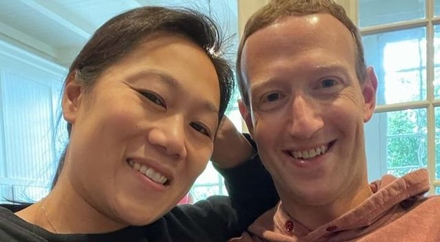 Markas Zuckerbergas su žmona (nuotr. facebook.com)