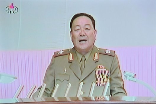 „Priešlėktuviniu kulkosvaidžiu sušaudytas“ Šiaurės Korėjos gynybos vadas rodomas per televiziją (nuotr. SCANPIX)
