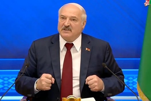 Lukašenka grasina migrantais: Lietuvoje prasidės skerdynės, šalis subyrės (nuotr. YouTube)