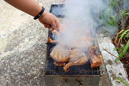 Mėsos kepimas ant grotelių  (nuotr. Shutterstock.com)