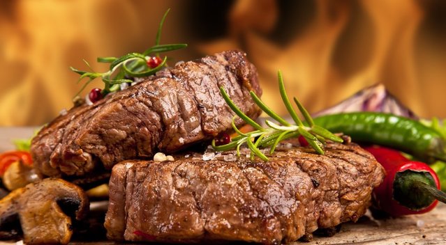 Prieš kepant ant grilio: 3 išskirtiniai marinatai mėsai (nuotr. Shutterstock.com)
