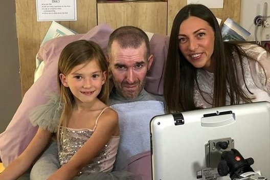 Fernando Ricksenas su žmona ir dukra (nuotr. Instagram)