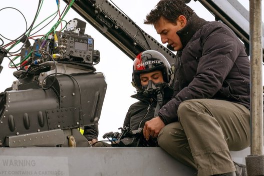 Tom Cruise mokosi skraidyti Antrojo pasaulinio karo lėktuvu, pravarde „Našlių gamintojas“  