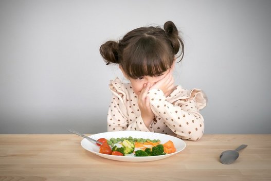 Vaikas nevalgo daržovių (nuotr. Shutterstock.com)