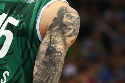 Krepšininkų tatuiruotės (nuotr. Tv3.lt/Ruslano Kondratjevo)