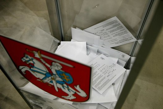 Išankstinis balsavimas Vilniaus miesto savivaldybėje (nuotr. Tv3.lt/Ruslano Kondratjevo)