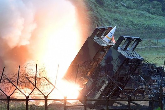 Šiaurės Korėja paleido dar vieną balistinę raketą (nuotr. SCANPIX)