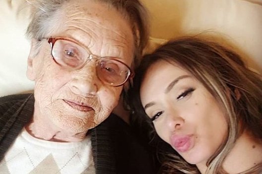 Vizažistė savo modeliu pasirinko senelę (nuotr. Instagram)