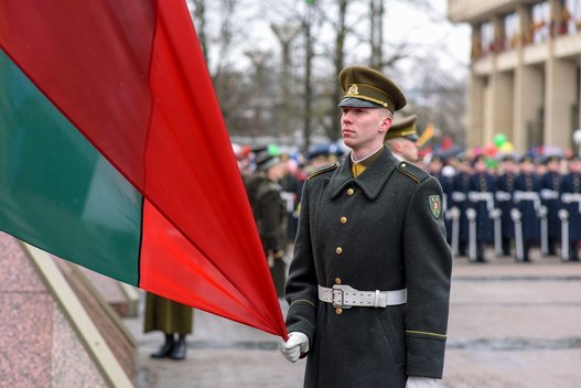 Iškilminga trijų Baltijos valstybių vėliavų pakėlimo ceremonija Nepriklausomybės aikštėje  (nuotr. Fotodiena.lt)