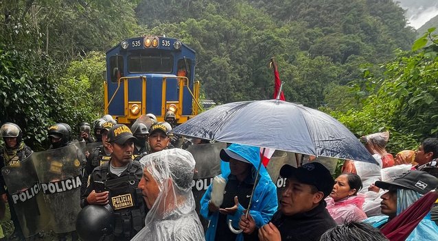 Peru protestuotojai užblokavo geležinkelio liniją į Maču Pikču (nuotr. SCANPIX)