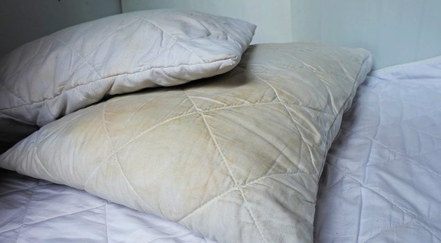 Pageltusios pagalvės atrodys kaip naujos: štai, kas padės (nuotr. 123rf.com)