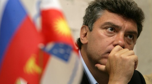 Ambasadoriai Maskvoje pagerbė nužudyto politiko Nemcovo atminimą (nuotr. SCANPIX)
