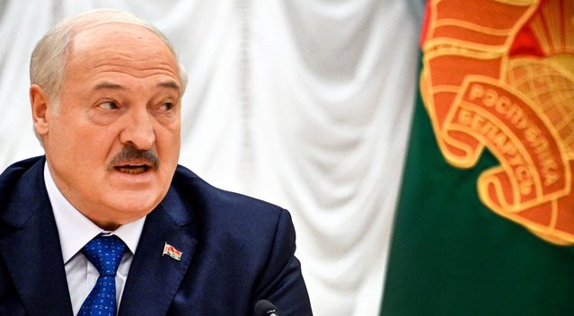 ES smerkia Lukašenkos oponentų areštus ir kratas jų namuose prieš parlamento rinkimus  (nuotr. SCANPIX)