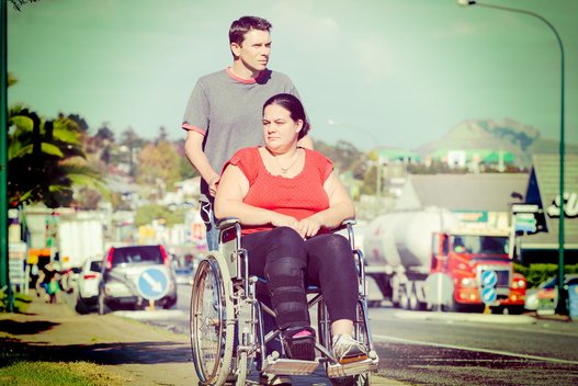 Moteris su negalia (nuotr. Fotolia.com)