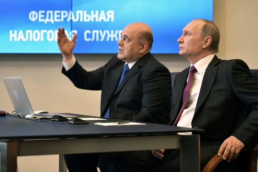 Michailas Mišustinas ir Vladimiras Putinas (nuotr. Scanpix)  